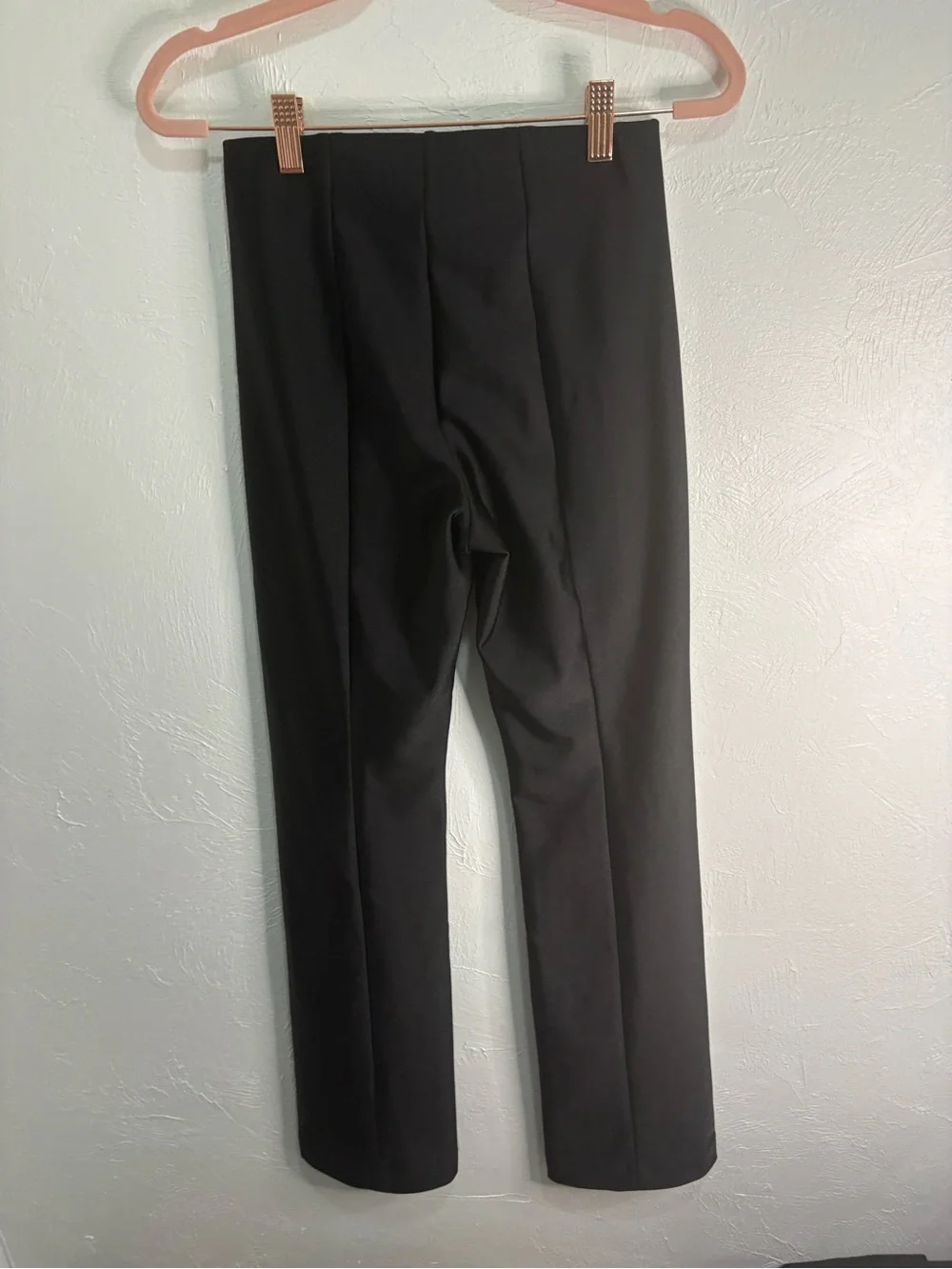 Good American Dolly Joleans pants